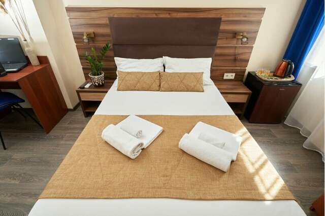 Мини-отель Маяк Севастополь-12